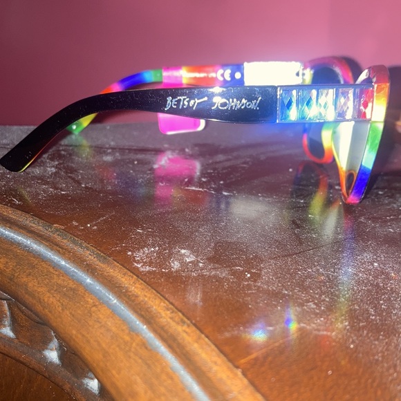 Betsey Johnson multicolored sunglasses - Picture 5 of 16